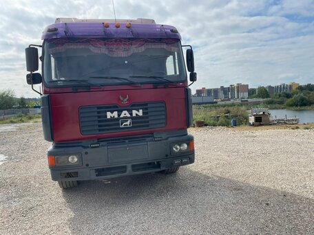 2002 MAN 19, красный, 1750000 рублей, вид 2