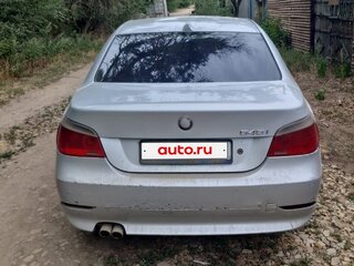 2003 BMW 5 серии 520i V (E60/E61), серебристый, 899990 рублей, вид 3