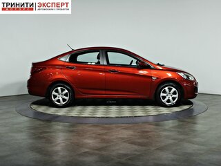 2012 Hyundai Solaris I, красный, 785000 рублей, вид 4