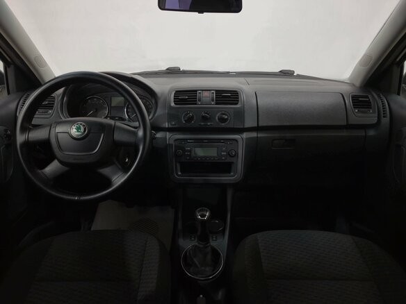 2012 Skoda Fabia II Рестайлинг, серый, 490000 рублей - вид 9
