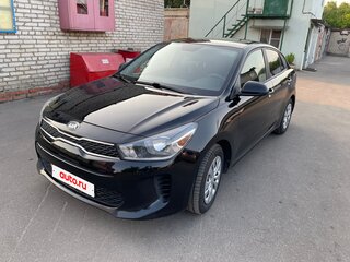 2019 Kia Rio IV, чёрный, 1180000 рублей, вид 1