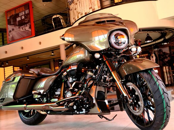2021 Harley-Davidson CVO, коричневый