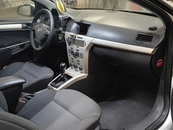 2008 Opel Astra GTC H Рестайлинг, серебристый, 650000 рублей - вид 5