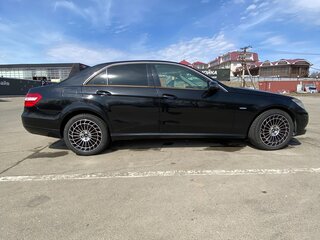 2010 Mercedes-Benz E-Класс 200 5G-Tronic IV (W212, S212, C207), чёрный, 1600138 рублей, вид 4