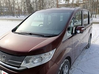 2017 Honda Stepwgn V, пурпурный, 2100000 рублей, вид 3