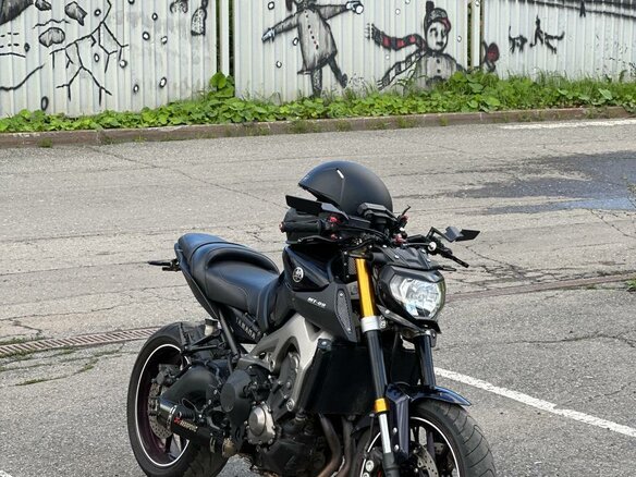 2015 Yamaha MT-09 (FZ-09), чёрный, 800000 рублей - вид 6