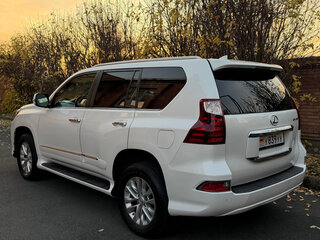 2019 Lexus GX 460 II Рестайлинг, белый, 4500000 рублей, вид 3