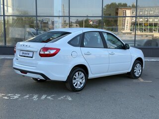 2026 Lada (ВАЗ) Granta I Рестайлинг, белый, 1131000 рублей, вид 5