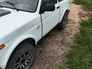 2011 Lada (ВАЗ) 2121 (4x4) I Рестайлинг, белый, 650000 рублей, вид 3