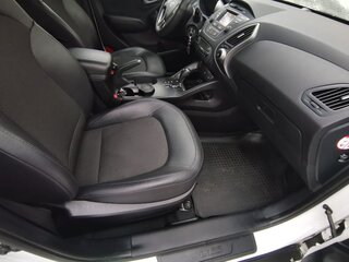 2015 Hyundai ix35 I Рестайлинг, белый, 1500000 рублей, вид 4