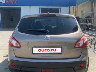 2010 Nissan Qashqai I Рестайлинг, коричневый, 900000 рублей, вид 5