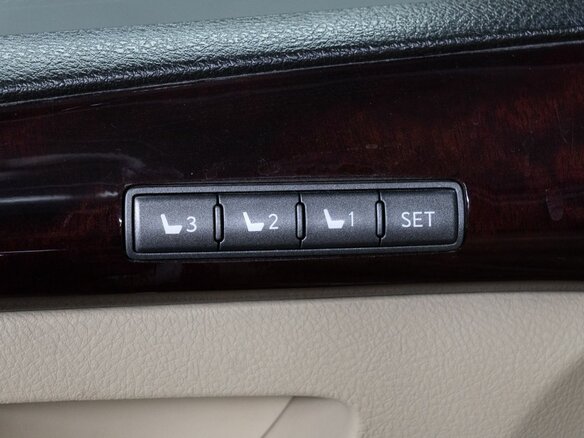 2011 Lexus LX 570 III, чёрный, 3329000 рублей - вид 16