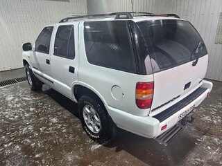1998 Chevrolet Blazer II Рестайлинг, белый, 395000 рублей, вид 2