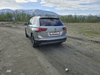 2018 Volkswagen Tiguan II, серебристый, 2500000 рублей, вид 5
