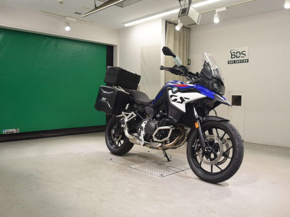2025 BMW F 800 GS, синий, 1090000 рублей - вид 2