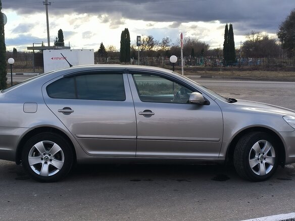 2011 Skoda Octavia II (A5) Рестайлинг, серый, 780000 рублей - вид 6