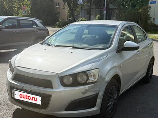 2012 Chevrolet Aveo II, серебристый, 359000 рублей, вид 2
