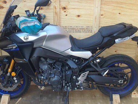 2022 Yamaha Tracer 9, серебристый, 1800000 рублей, вид 2