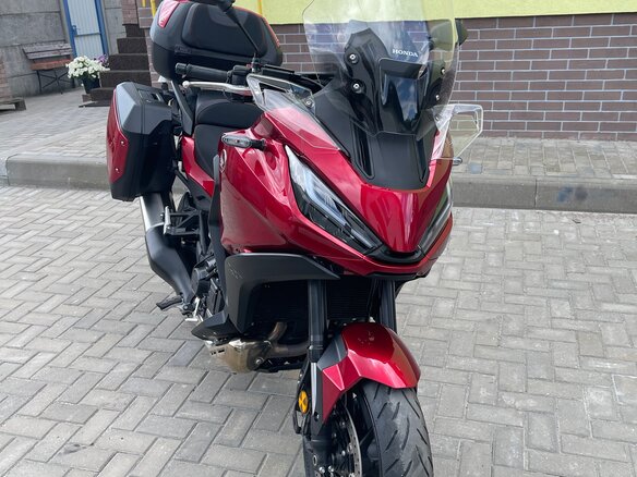2024 Honda NT1100, красный, 1599000 рублей - вид 5