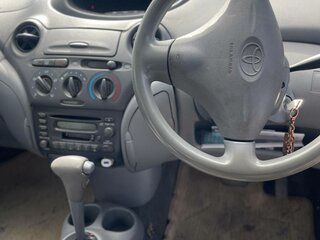 2000 Toyota Vitz I (P10), розовый, 175000 рублей, вид 4