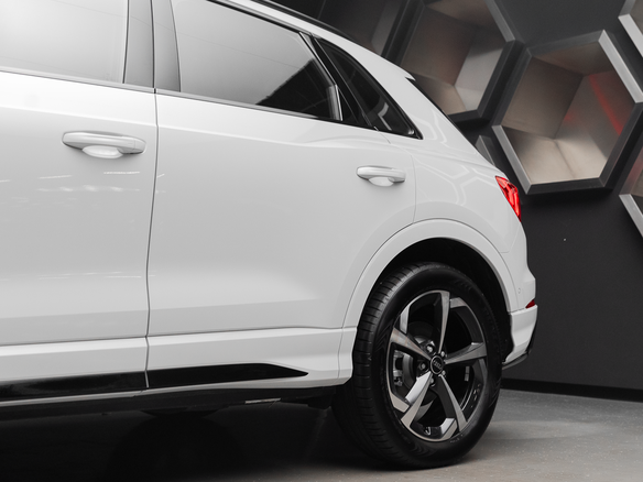 2026 Audi Q3 35 TFSI II (F3), белый, 4050000 рублей - вид 9