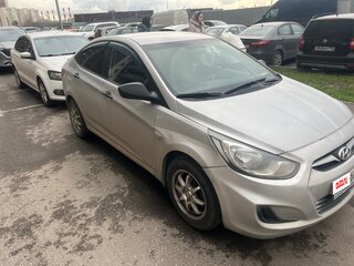 2011 Hyundai Solaris I, серебристый, 450000 рублей, вид 1