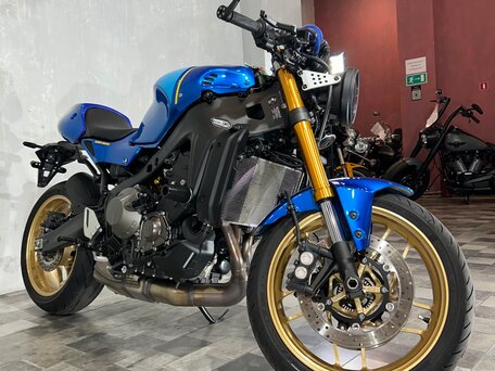 2022 Yamaha XSR900, синий, 1039000 рублей, вид 4