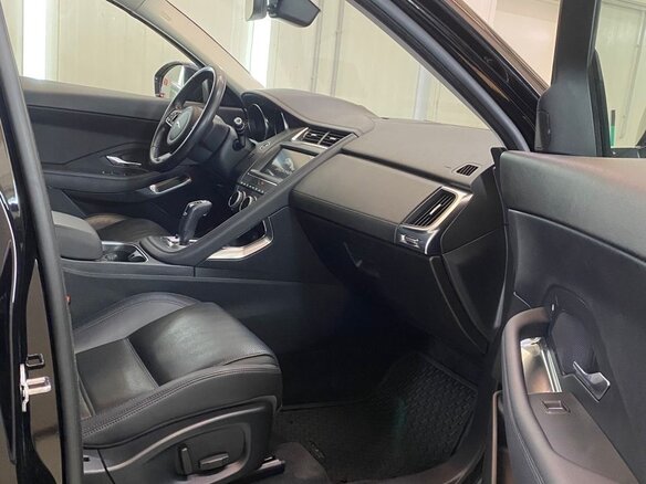 2019 Jaguar E-Pace I, чёрный, 2300000 рублей - вид 6