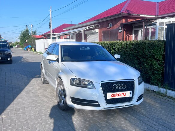 2011 Audi A3 II (8P) Рестайлинг 2, белый, 750000 рублей - вид 3
