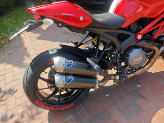 2012 Ducati Monster 1100, красный, 650000 рублей, вид 2