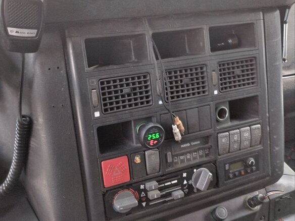 1998 Iveco EuroTech, белый, 1400000 рублей - вид 9