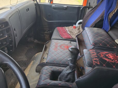 2013 КамАЗ 6520, оранжевый, 1600000 рублей, вид 3