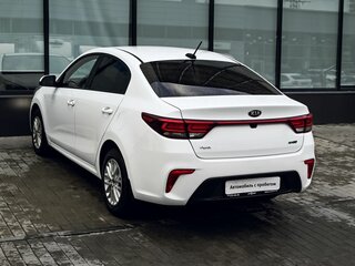 2018 Kia Rio IV, белый, 1453000 рублей, вид 3