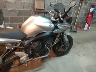 2008 Yamaha FZ6, серебристый, 600000 рублей, вид 3