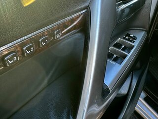 2013 Toyota Land Cruiser 200 Series Рестайлинг 1, серебристый, 4000000 рублей, вид 5