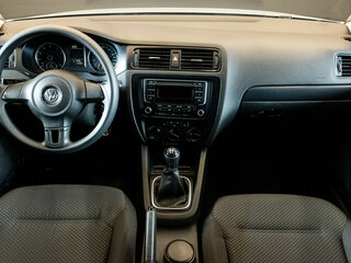 2014 Volkswagen Jetta VI, серебристый, 1099000 рублей, вид 5