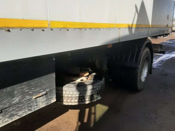 2008 Ford Cargo, красный, 2500000 рублей - вид 6