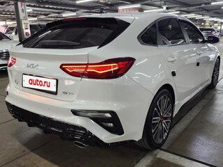 2021 Kia K3 II Рестайлинг, белый, 3500000 рублей, вид 3