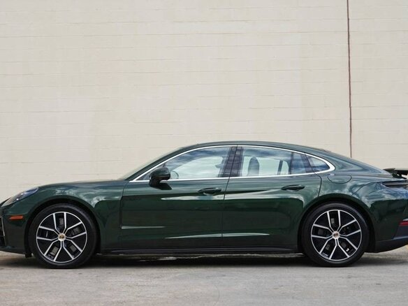 2025 Porsche Panamera 4S E-Hybrid III, зелёный, 14344372 рублей - вид 1
