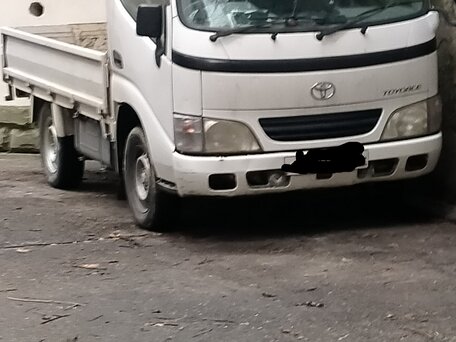 2003 Toyota Toyoace, белый, 1400000 рублей, вид 1