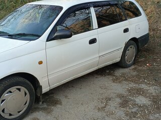 2000 Toyota Caldina I Рестайлинг, белый, 275000 рублей, вид 1