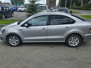 2020 Volkswagen Polo V Рестайлинг, серебристый, 1500000 рублей, вид 2