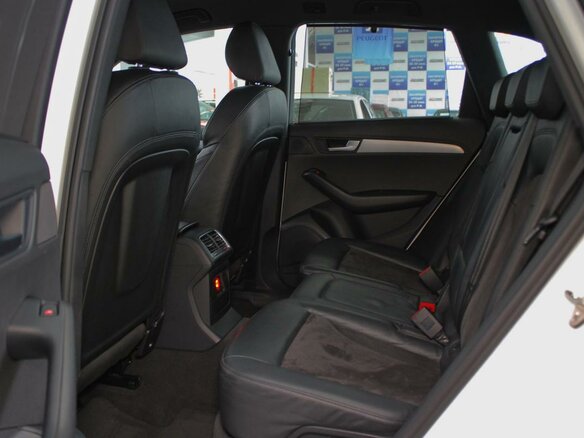 2010 Audi Q5 I (8R), белый - вид 8