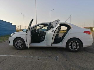 2016 Citroen C4 II Рестайлинг, белый, 680000 рублей, вид 4