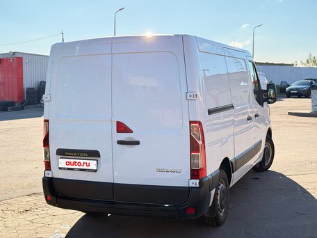 2021 Renault Master, белый, 2600000 рублей, вид 3