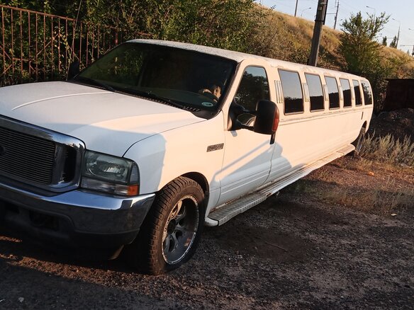 2004 Ford Excursion, белый