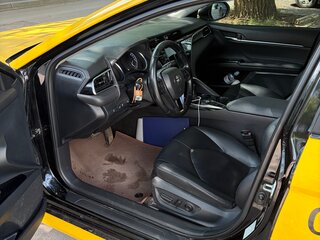 2021 Toyota Camry VIII (XV70), жёлтый, 1650000 рублей, вид 5