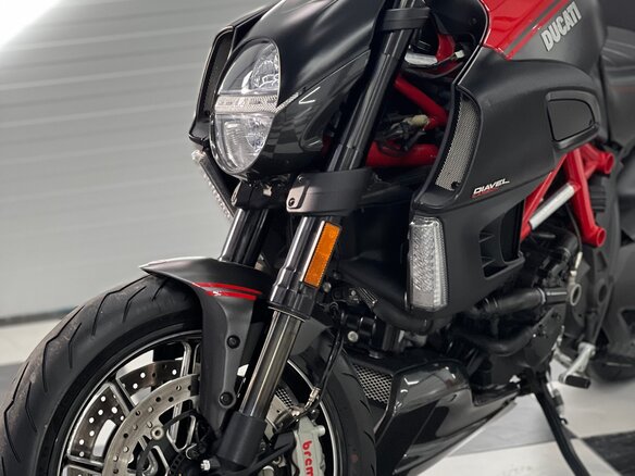 2012 Ducati Diavel, серый, 1270000 рублей - вид 6