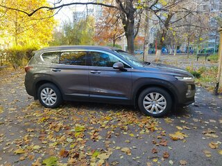 2019 Hyundai Santa Fe IV, серый, 3200000 рублей, вид 3