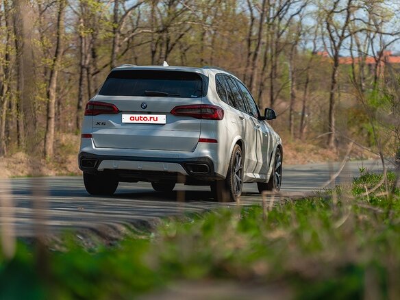 2018 BMW X5 30d IV (G05/G18), белый, 7100000 рублей - вид 10